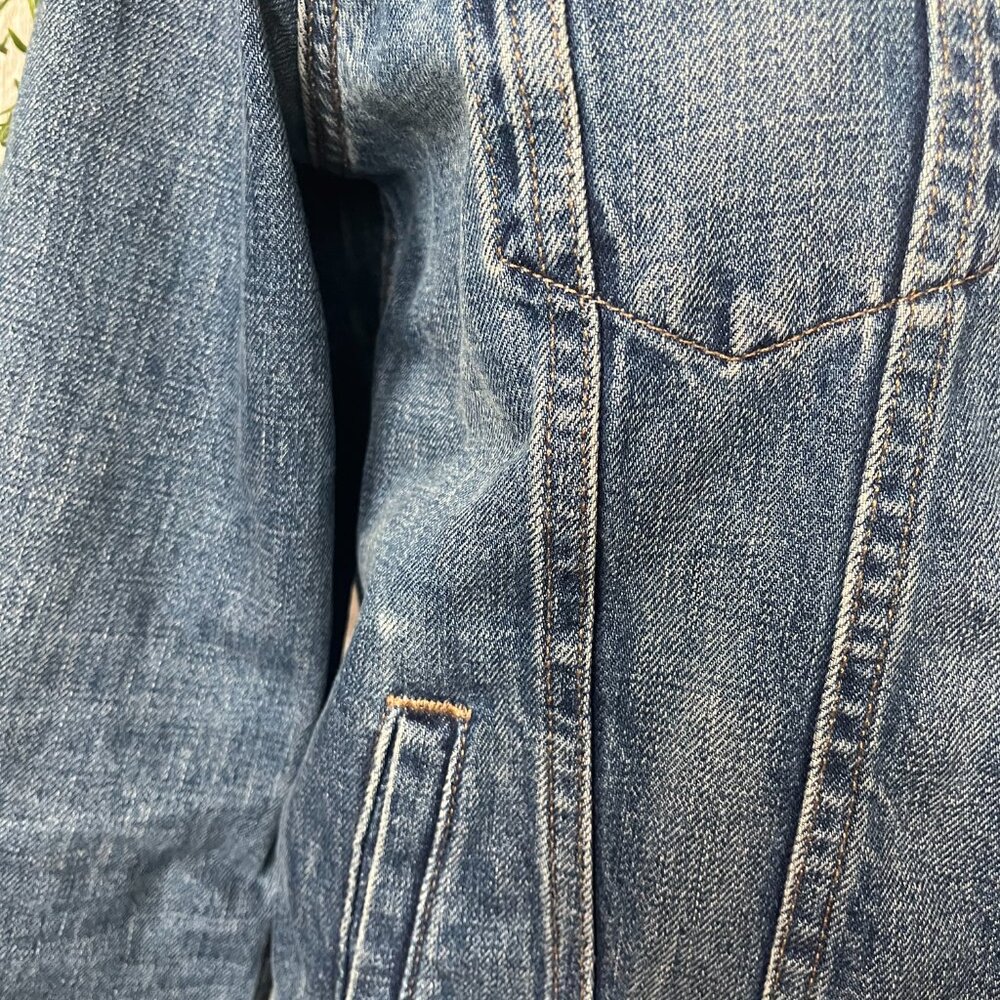 GAP Jean Jacket | Classic Denim Jacket | Size XS - Picture 4 of 8